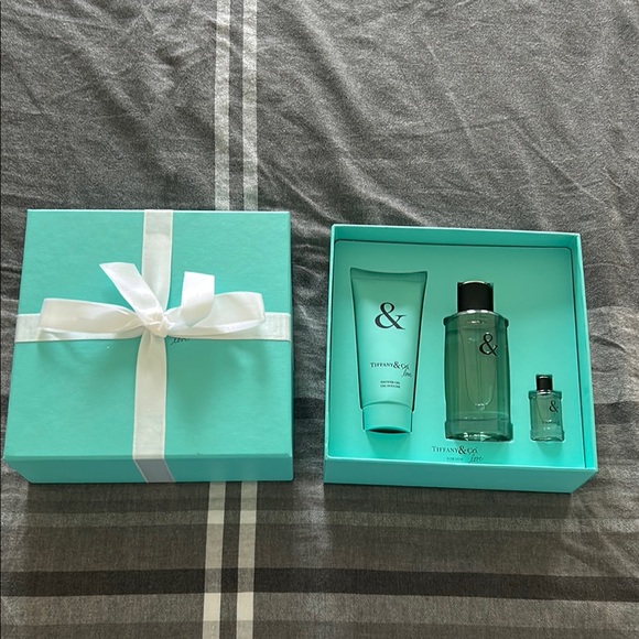Tiffany & Co. Other - Tiffany & Co Men Bath & Body Set